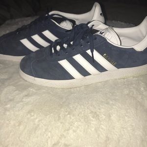 Adidas suede tennis shoes